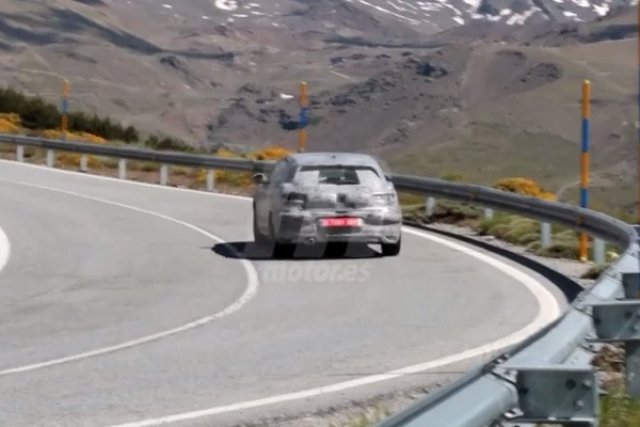 Заснеха новото Renault Megane на видео