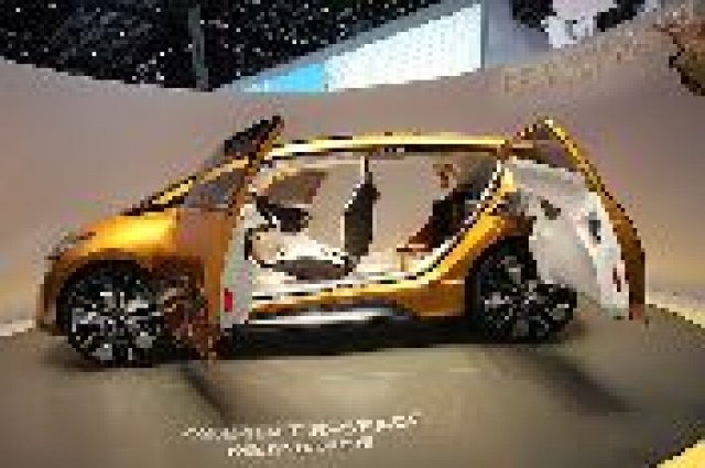 Renault показа заместникът на Scenic