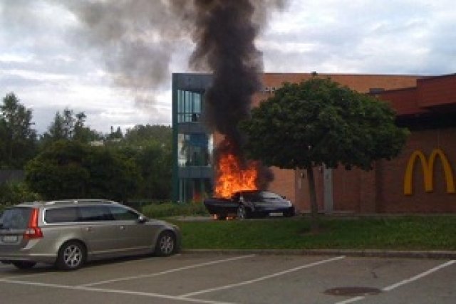 Риск от пожар при Lamborghini Gallardo