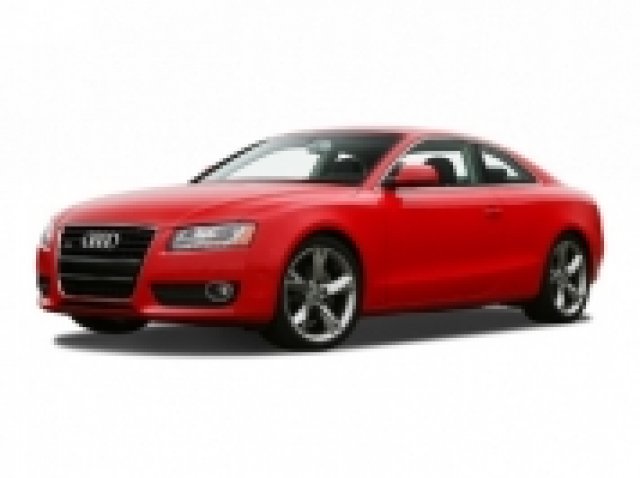 През октомври продажбите на Mercedes и BMW падат, на Audi растат