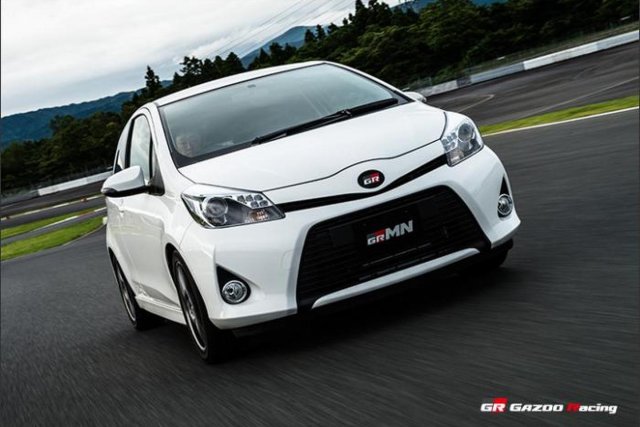 Toyota слага мощен мотор на Yaris