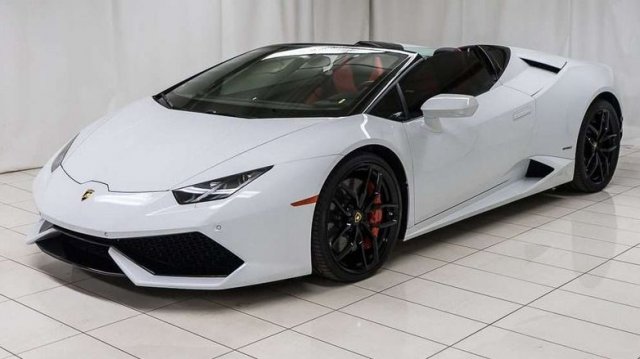 Lamborghini Huracan се оказа недостатъчно бял