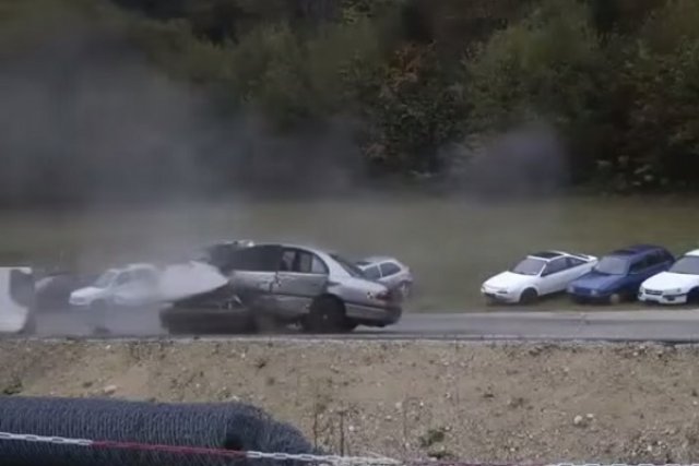 Краш тест с 200 км/час