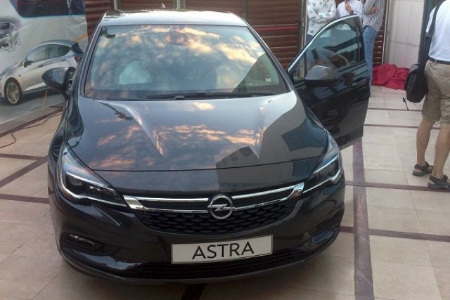 Новият Opel Astra пристигна в България
