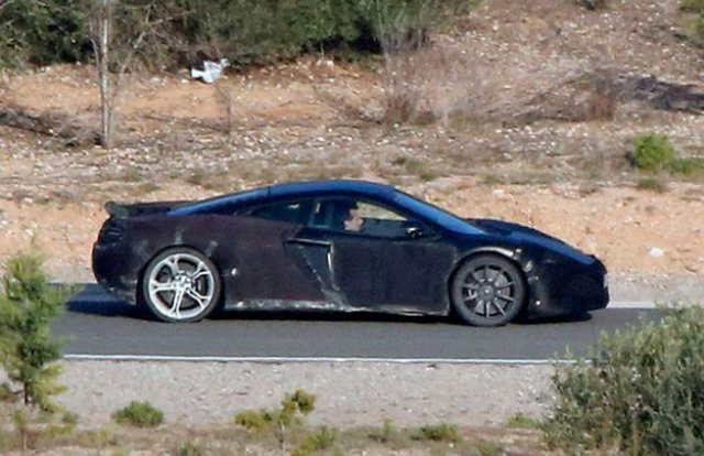 McLaren P13 ще е по-евтин от Porsche 911 Turbo S