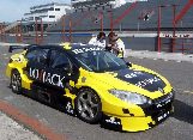 Състезателен Renault Fluence 