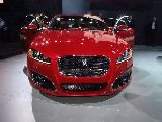 Това е Jaguar XF 2012