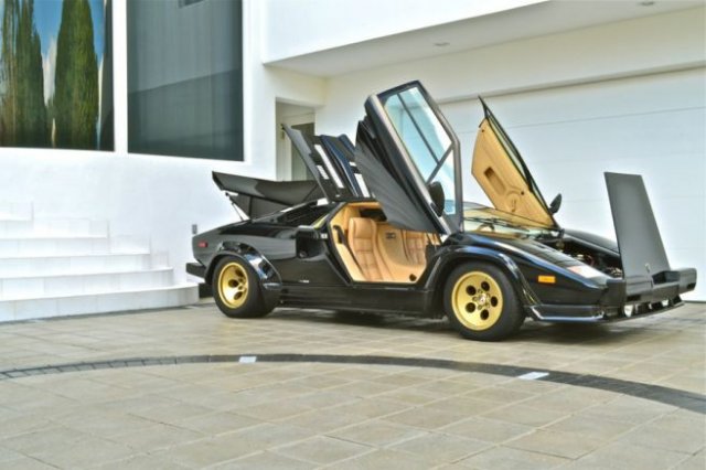 Уникално Lamborghini Countach 5000 QV се продава в еBay