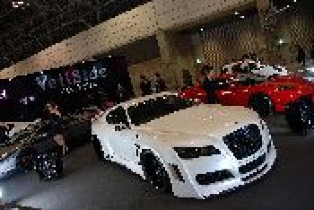 Toyota Supra се преструва на Bentley