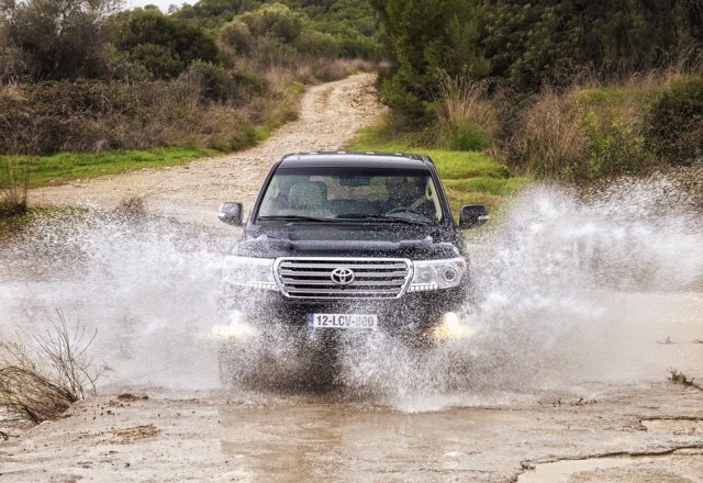 Новият Land Cruiser тръгва из Америка