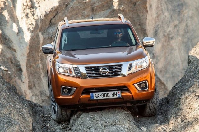 Nissan превръща Navara във всъдеходен SUV