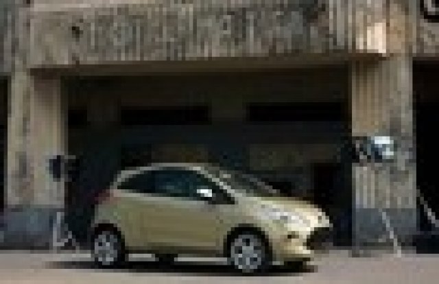 Новият Ford Ka звезда във филм за 007