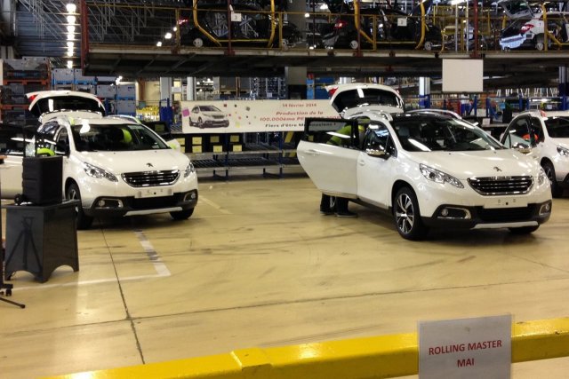 Peugeot увеличава производството на 2008