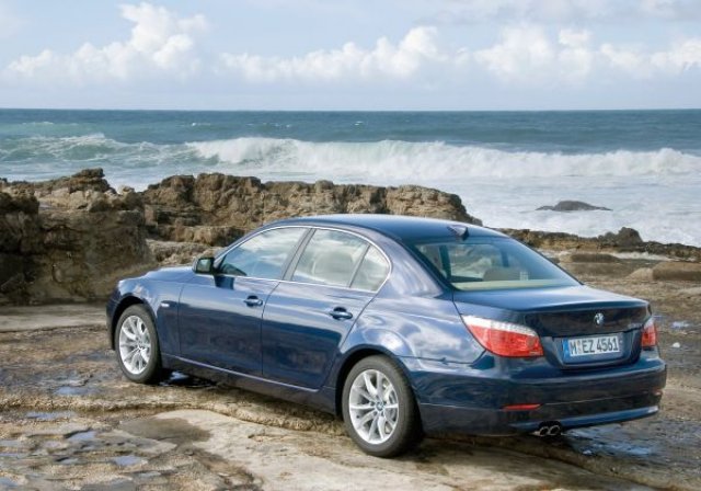 BMW ще плати половин милиард долара за влага в багажника