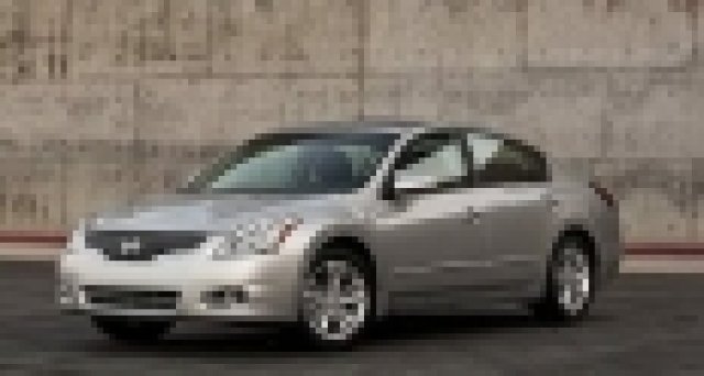 Nissan пуска модернизирана Altima
