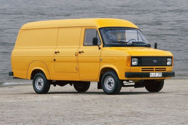 Ford Transit: Ванът, който се превърна в колата на народа (ВИДЕО)