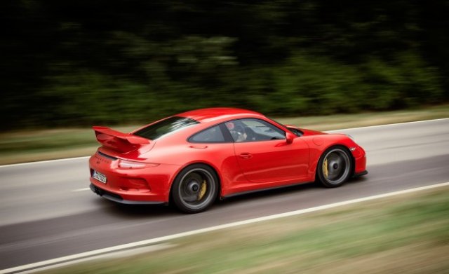 Porsche отново сменя двигателите на 911 GT3