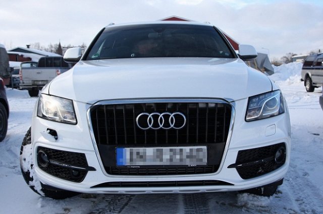 Хванаха Audi Q5 и Q7 на тестове
