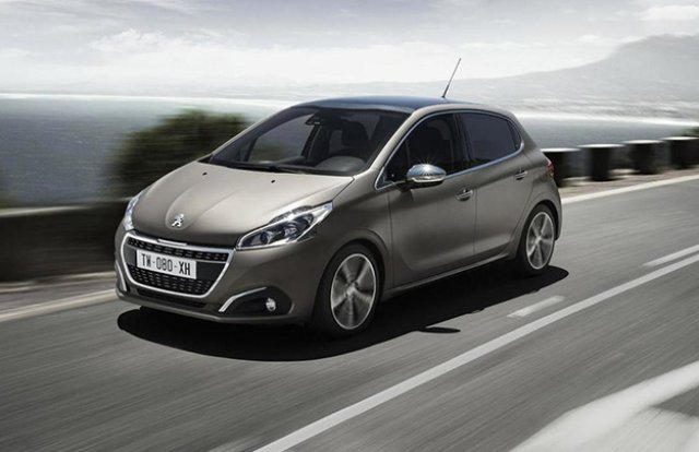 Peugeot 208 също преминава на ток