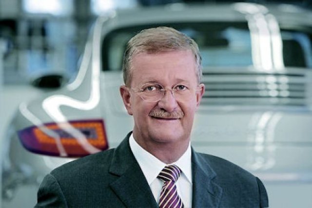 Бивш шеф на Porsche ще удължава живота на ДВГ