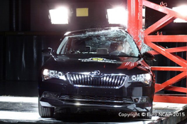 Skoda Superb с 5 звезди от Euro NCAP
