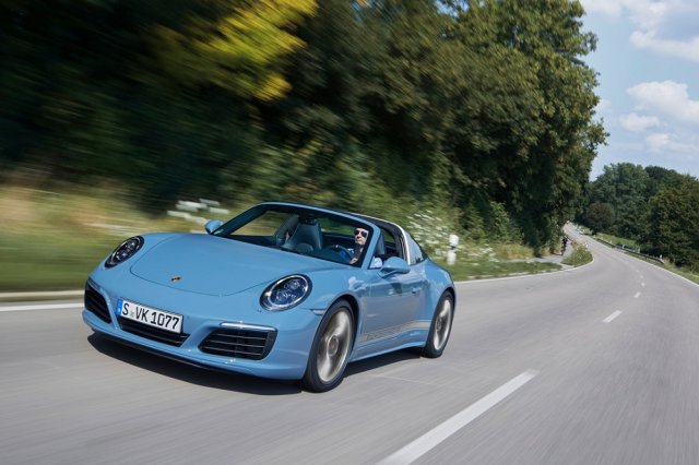 Porsche се върна 60 години назад във времето