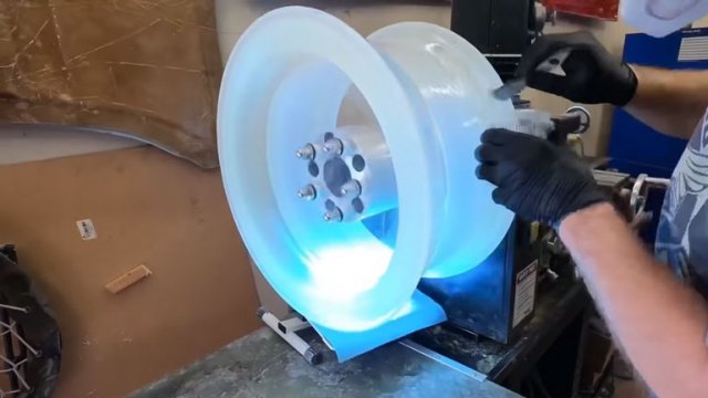 Блогъри изпробваха джанти от смола