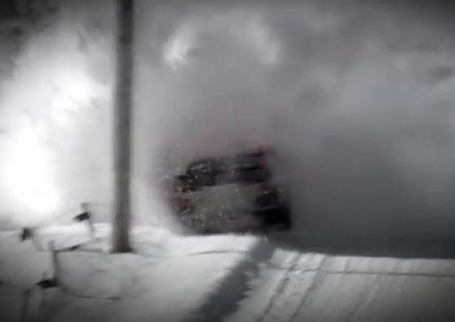 Катастрофираш с 225 км/час...