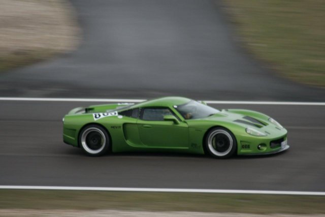 CustomGT - суперавтомобил с газова уредба