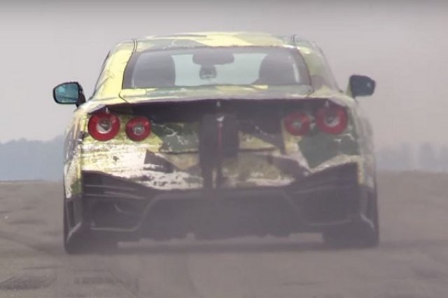 Nissan GT-R счупи европейски рекорд за скорост (ВИДЕО)