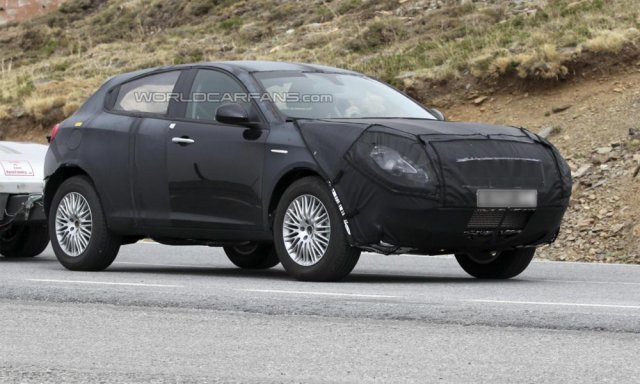 Alfa Romeo пуска SUV с 300 к.с.
