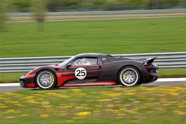 Porsche 918 Spyder ще харчи само 3 л/100 км