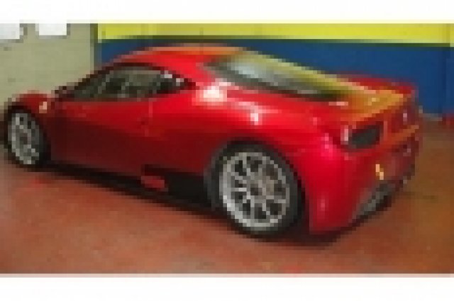 Състезателен Ferrari 458 Italia