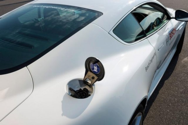 Bosch и Aston Martin направиха хибриден DB9