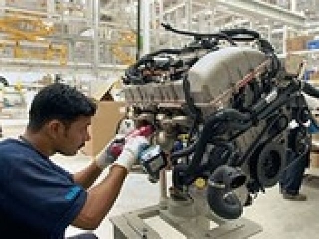 BMW ЩЕ ПРОИЗВЕЖДА СЕРИЯ-3 И СЕРИЯ-5 И В ИНДИЯ