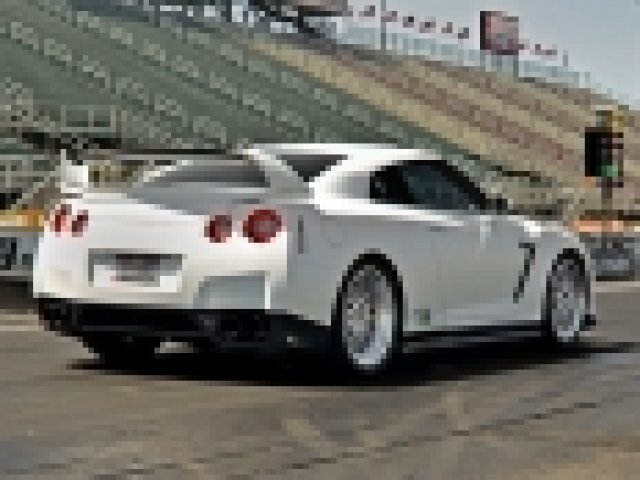 От Switzer Performance дадоха 900 к.с. и биоетанол на Nissan GT-R