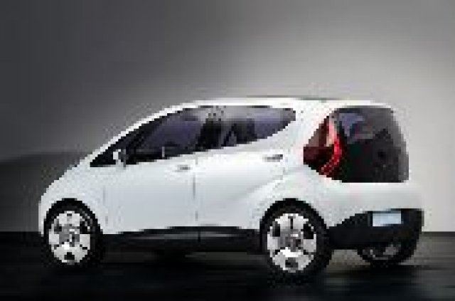 Започва серийно производство на Bluecar