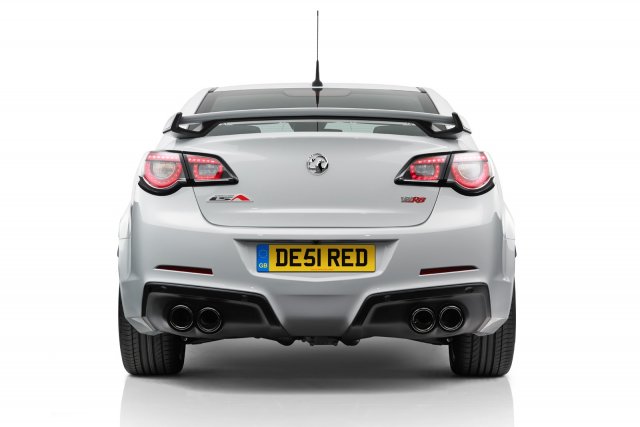 Vauxhall атакува BMW M5 и Mercedes E63 AMG