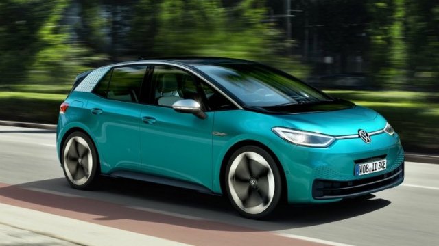 Проблеми със софтуера отново отлагат продажбите на VW ID.3