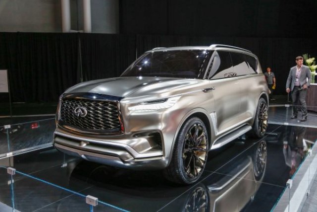 Флагманът на Infiniti запазва шасито и мотора си