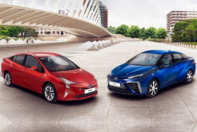 Екотаксите за хибриди и електромобили намаляват с 30%