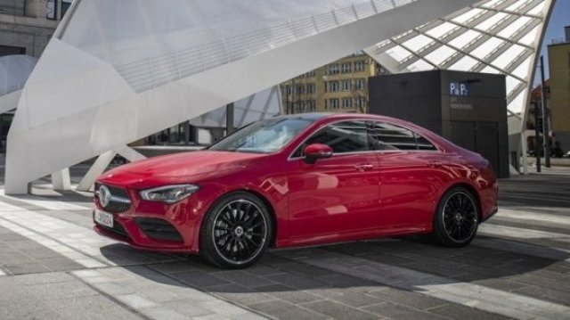 Mercedes-Benz отказа участия в няколко изложения