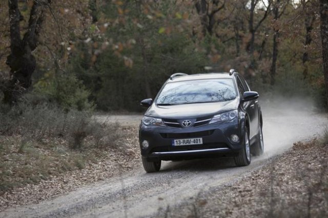 Изцяло новата Toyota RAV4 пристигна в България