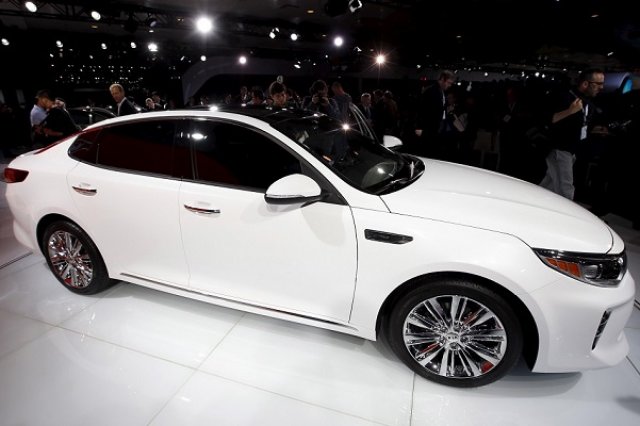 Kia показа изцяло новата Optima