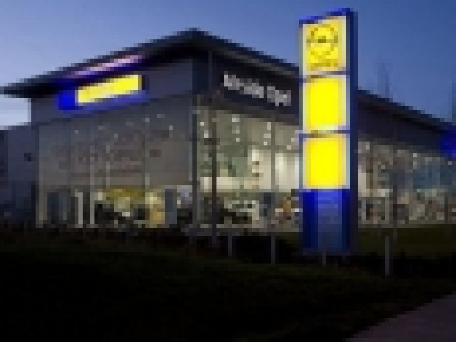 И дилърите на помощ на Opel