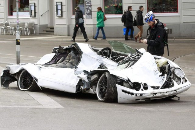 Богатите също страдат на пътя