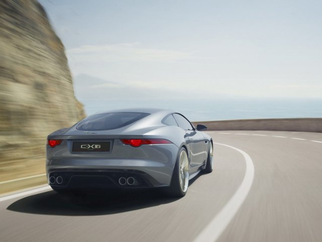 Aston Marin и Jaguar преминават на компактни мотори