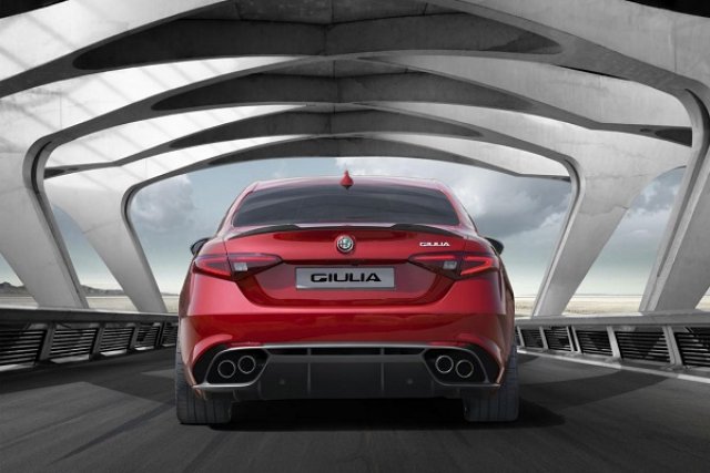 Quadrifoglio Verde става аналог на BMW M и Mercedes-AMG