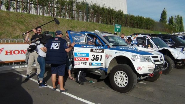 Българите отпаднаха от рали Дакар