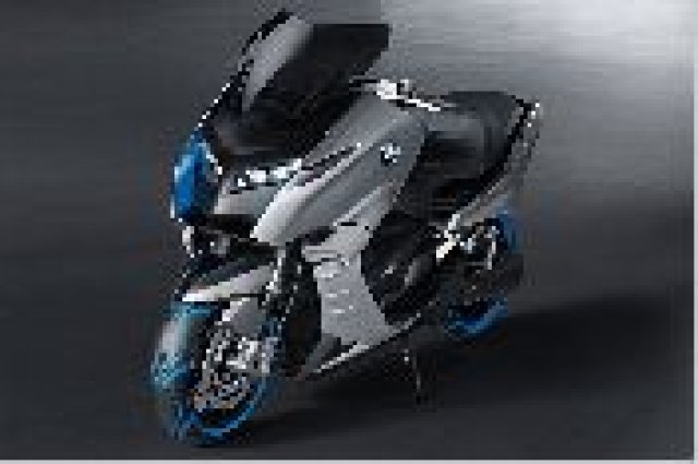 BMW Concept C: спортен супер ролер